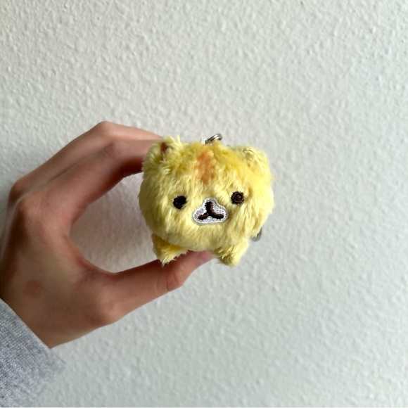 LIKE NEW! CUTE YELLOW CROISSANT CAT KEYCHAIN! - Picture 2 of 2